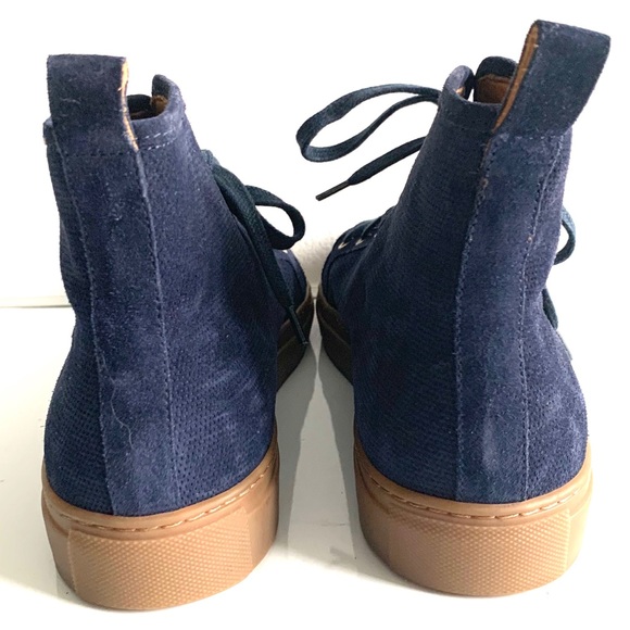 NWOT, Blue Suede, Gum Sole, Cap Toe, High Tops - Picture 5 of 8